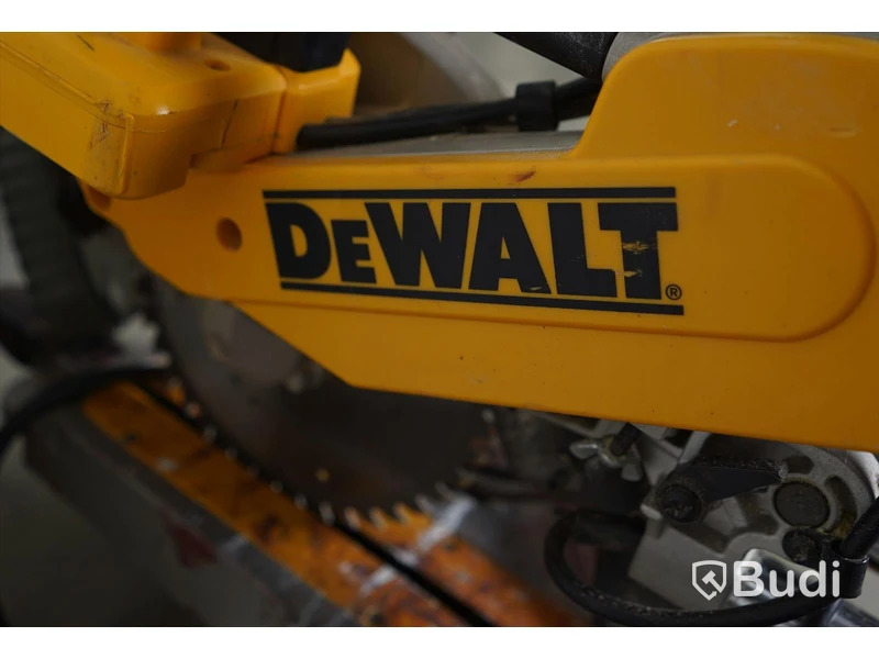 Kap- och gersåg. Dewalt DWS780.