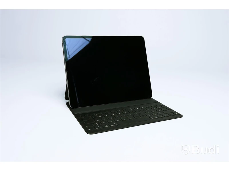 iPad - 12.9 tum , Apple, fjärde generationen, 128 GB, inkl smart keyboard.