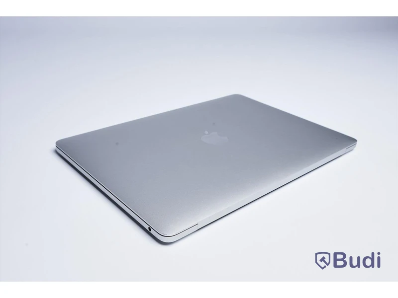MacBook Pro - Apple, 2017.