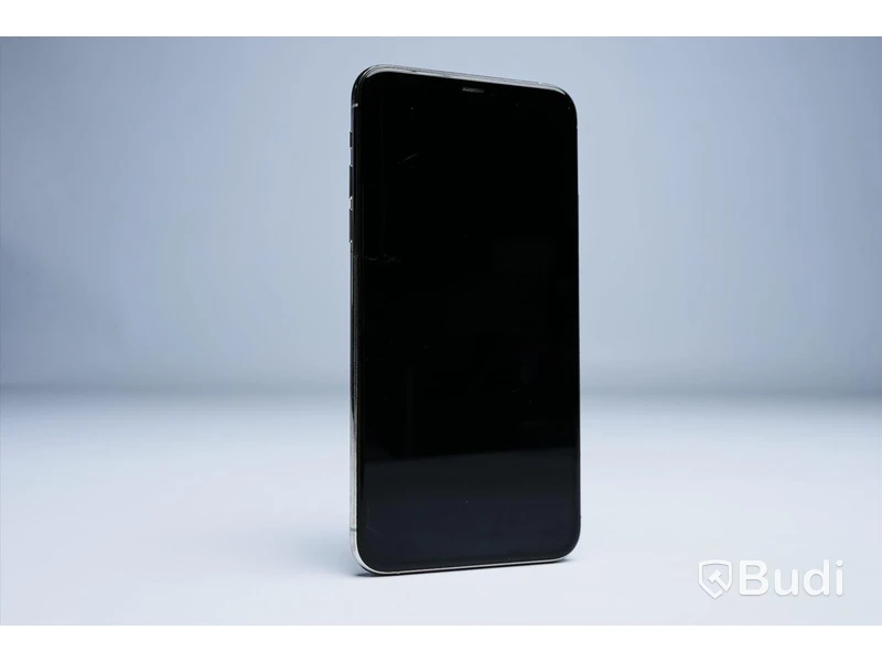 iPhone 11 Pro Max - 256 GB, White, Apple. 90 procent batterihälsa, minimalt slitage, repa skärm.