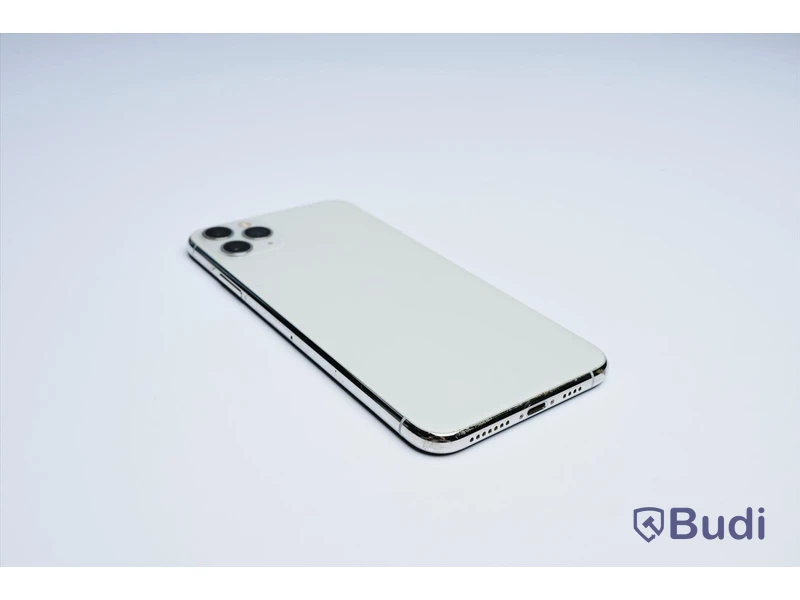 iPhone 11 Pro Max - 256 GB, White, Apple. 90 procent batterihälsa, minimalt slitage, repa skärm.