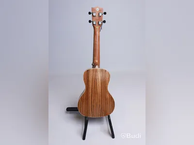 Ukulele - Koki'o, Zebrawood inkl. soft case, RISA Musical Instruments. Ny, Obruten förpackning.