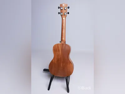 Ukulele - Koki'o, Mahogany inkl. soft case, RISA Musical Instruments. Ny, Obruten förpackning.