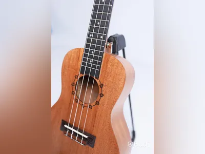 Ukulele - Koki'o, Mahogany inkl. soft case, RISA Musical Instruments. Ny, Obruten förpackning.