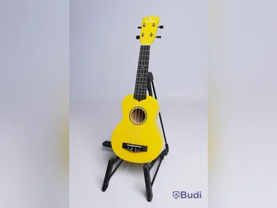 Ukulele - Koki'o, Linden Soprano, yellow inkl. tunnt soft case, RISA Musical Instruments. Ny, Obruten förpackning.