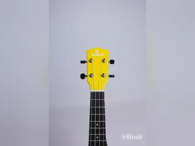 Ukulele - Koki'o, Linden Soprano, yellow inkl. tunnt soft case, RISA Musical Instruments. Ny, Obruten förpackning.