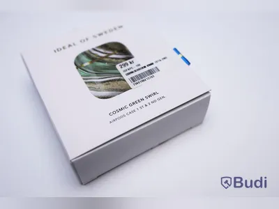 Airpod-fodral - 3 st, passar 1:st och 2:nd gen, vit, grön och svart, Ideal of Sweden. Ny, Obruten förpackning.
