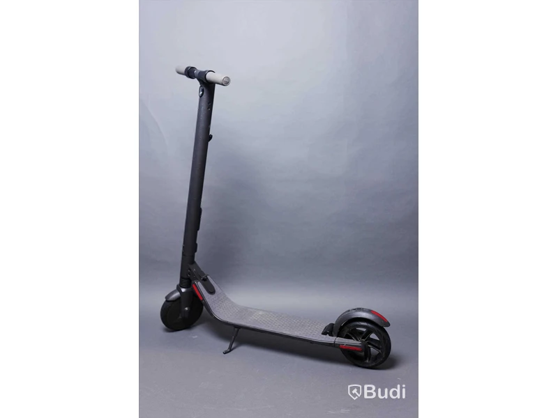 Elscooter - Ninebot KickScooter, ES2, Segway. Saknar laddare. Begagnad. Funktionstestad.