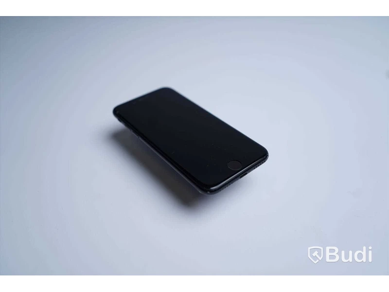 iPhone SE, 64 GB, Batterihälsa 95 procent, sprucken baksida samt mindre spricka i skärm