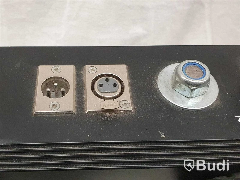2st Dimmerbars. Inklusive 8st korta Par64.