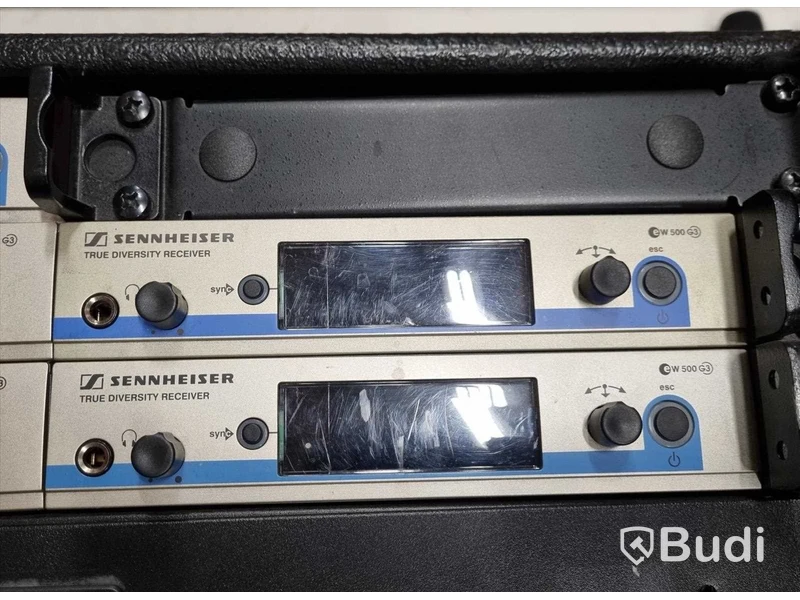 Sennheiser microfonsystem 3. Antennsplitter, bodypack, handmic - se beskrivning i "om auktionsobjekt" för detaljer