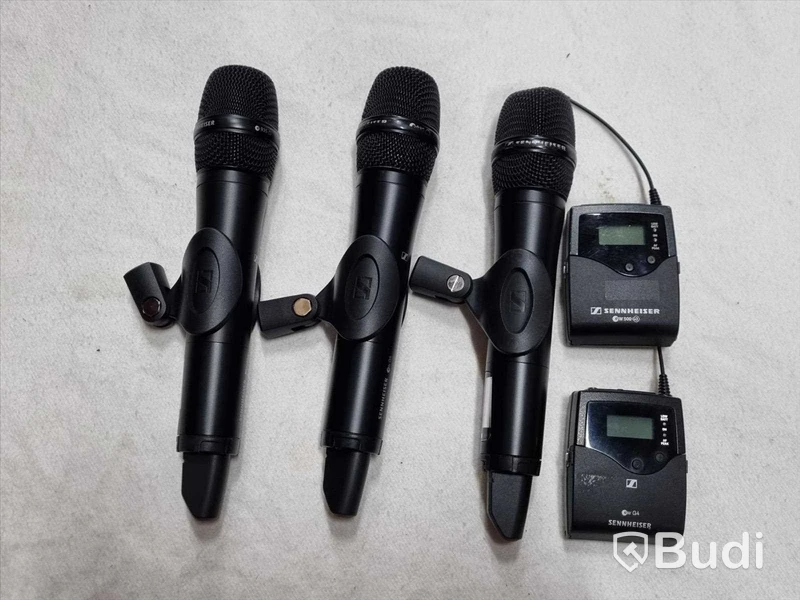 Sennheiser microfonsystem 3. Antennsplitter, bodypack, handmic - se beskrivning i "om auktionsobjekt" för detaljer