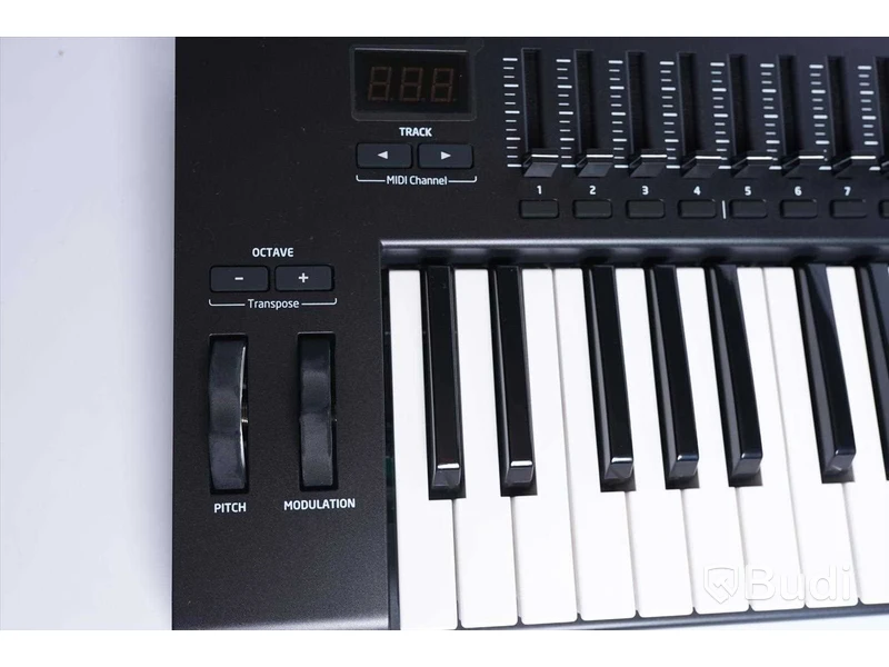 Keyboard - Novation Launchkey 49. Ny.