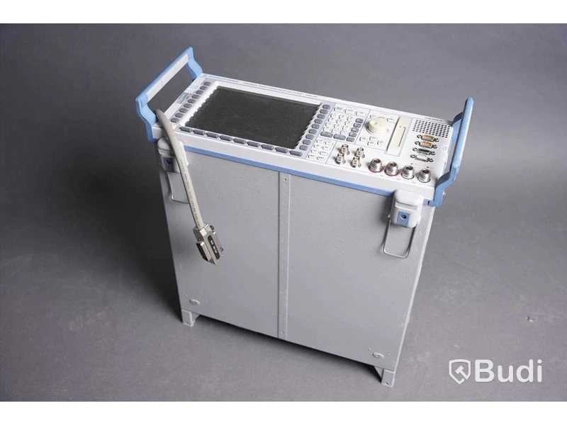 Universal Radio Communication Tester - CMU 200, Rohde & Schwartz. Startar, ingen bild.