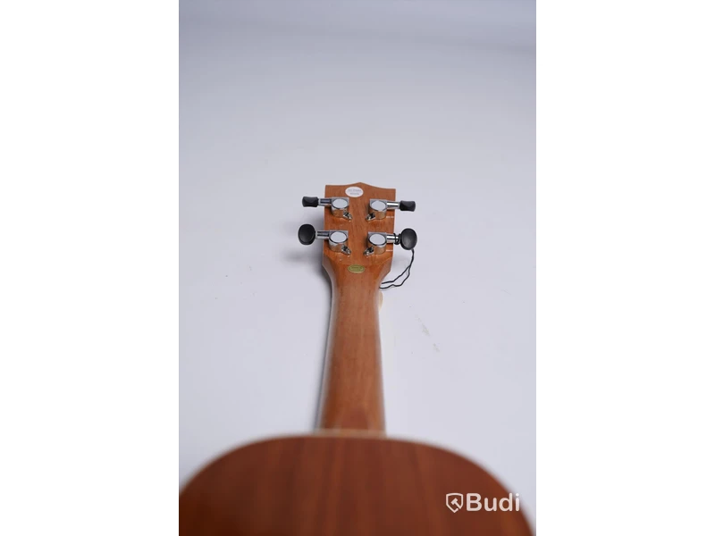 Ukulele - Koki'o, Mahogany Soprano inkl. hard case, RISA Musical Instruments. Ny, Obruten förpackning.