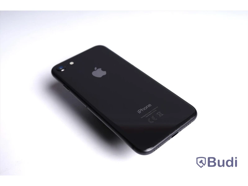 iPhone 8 - 64 GB, 87 procent batterihälsa.
