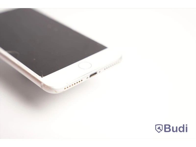 iPhone 8 Plus - 64 GB, Silver, 90 procent batterihälsa, sprucken skärm samt baksida.