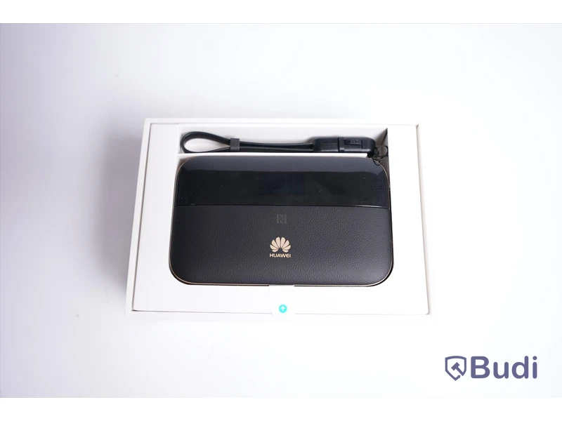 Router - Huawei Mobile WiFi Pro2 (E5885Ls–93a). Begagnad.