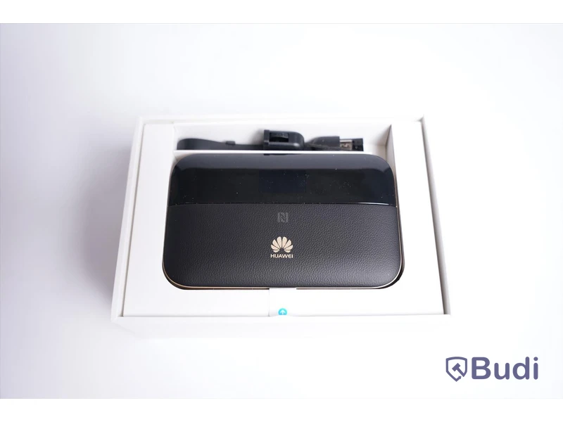 Router - Huawei Mobile WiFi Pro2 (E5885Ls–93a). Begagnad.