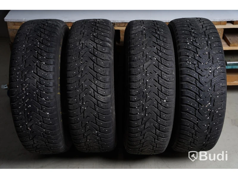 Vinterdäck dubb 4 st. M+S - Hakkapeliitta 8 SUV, Nokian.