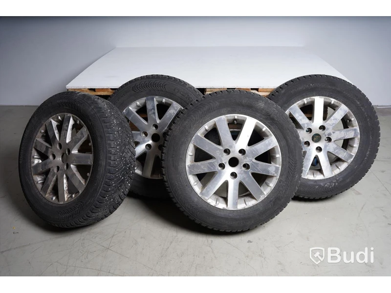 Vinterdäck dubb 4 st. M+S - Hakkapeliitta 8 SUV, Nokian.