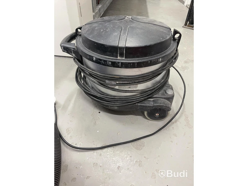 Dammsugare Nilfisk GD 930