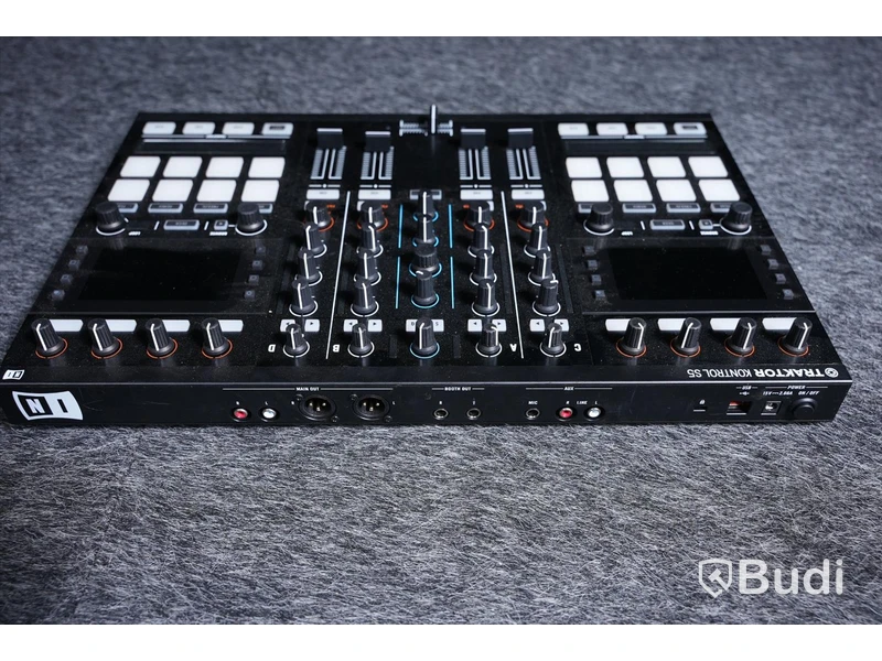 DJ-kontroller - Native Instruments Traktor Kontrol S5