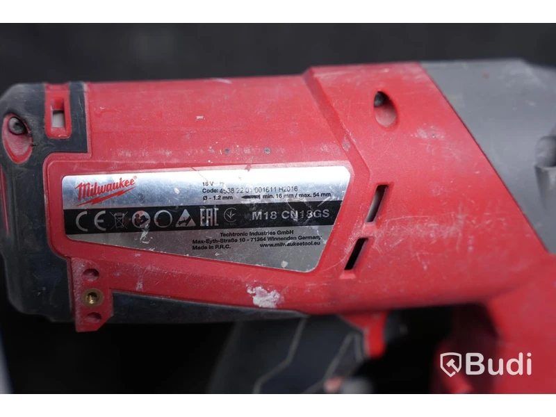 Dyckertpistol - M18 CN18GS Fuel, Milwaukee. Inkl. 2 st. batterier samt laddare.