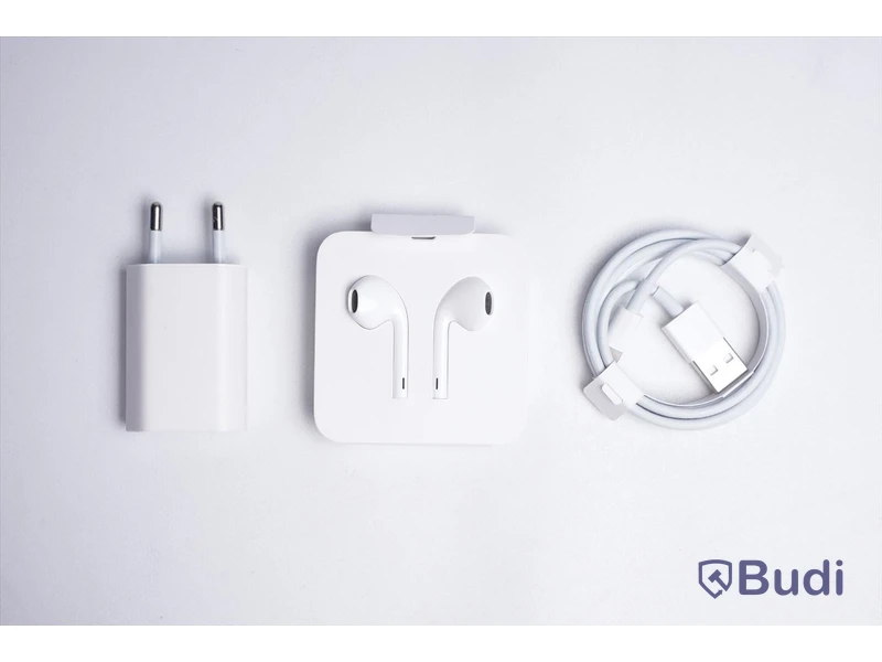 iPhone 8 Plus - 64 GB, 100 procent batterihälsa. Inkl. laddare och hörlurar.