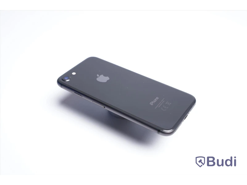 iPhone 8 - 64 GB, 96 procent batterihälsa. Inkl. laddare och hörlurar.
