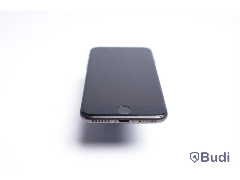iPhone 8 - 64 GB, 83 procent batterihälsa. Inkl. laddare och hörlurar.