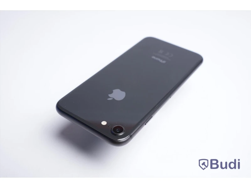 iPhone 8 - 64 GB, 89 procent batterihälsa. Inkl. laddare.