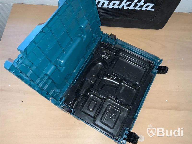 2st tomma lådor, Makita