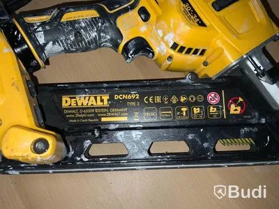 Spikpistol, DeWALT.