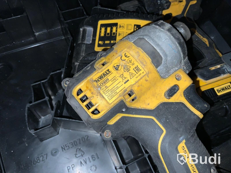 Skruvdragare, DeWALT dcd708 mm