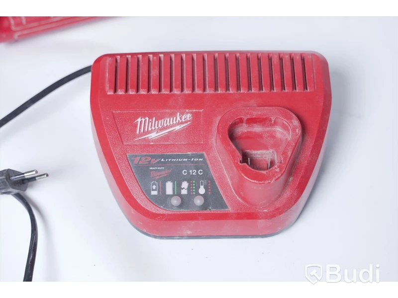 Milwaukee M12 BDD Skruvdragare med batteri och laddare