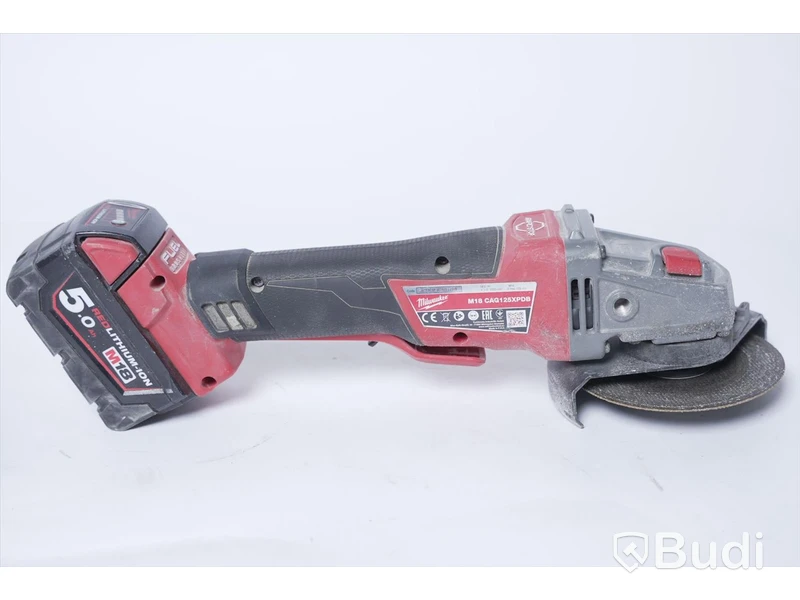 Milwaukee M18 CAG115XPDB Vinkelslip med två batteri och laddare