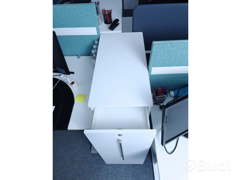 Förvaringsmöbel (Ca Mått D80 x B40 xH100 cm)