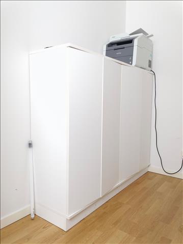 2st Skåp (Ca mått L70 x B42x H127 cm)