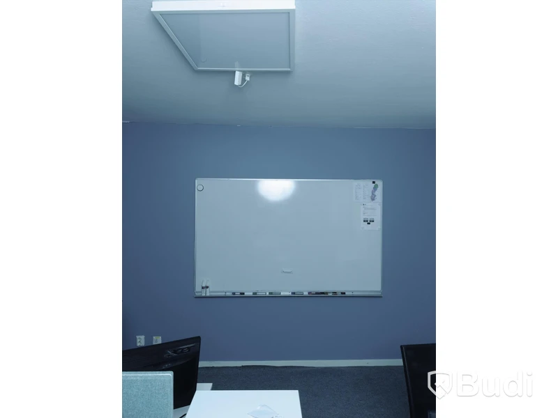 Whiteboard (Ca mått 200 x 125 cm)