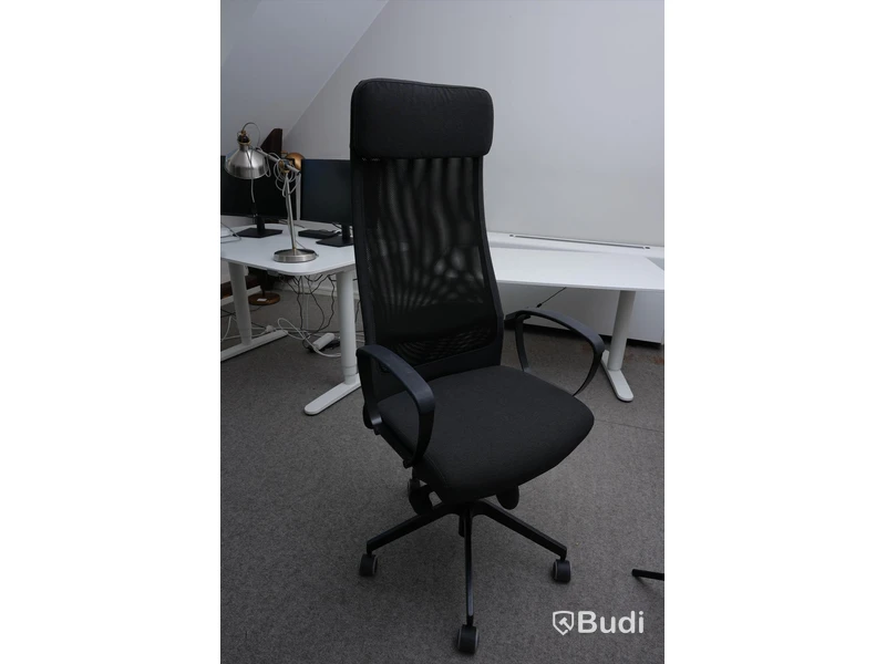 Kontorsstol IKEA Markus med armstöd