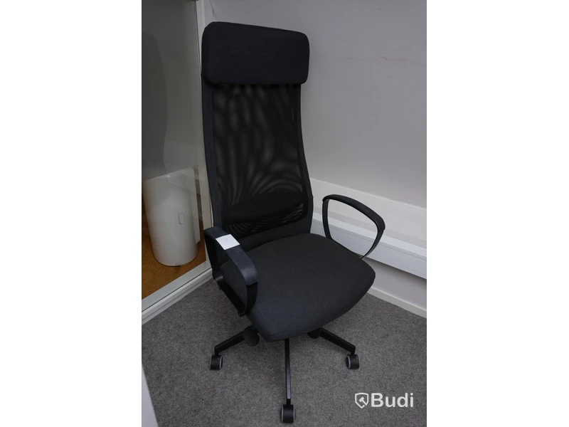 Kontorsstol IKEA Markus med armstöd