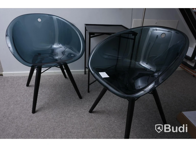 Loungemöbler, 2st stolar samt bord och lampa