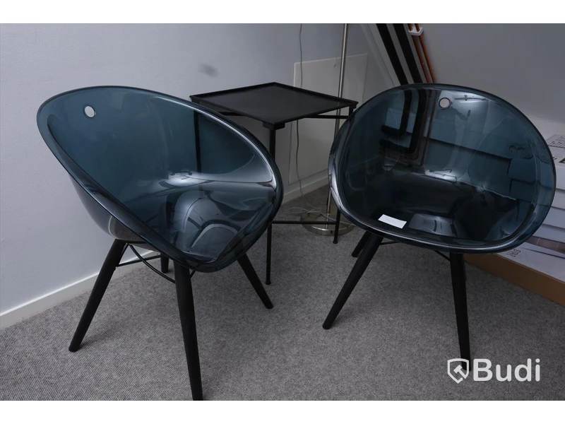 Loungemöbler, 2st stolar samt bord och lampa