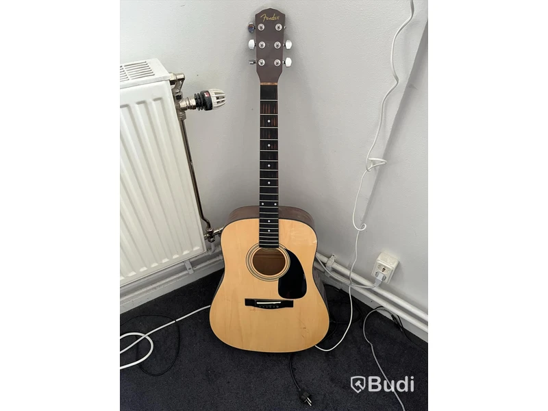Gitarr FENDER utan strängar