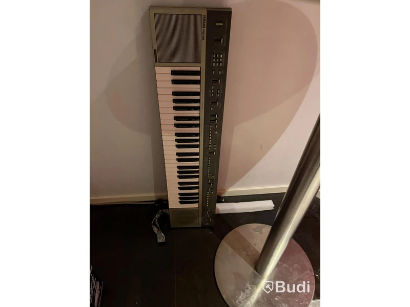 Yamaha PS-55 keyboard