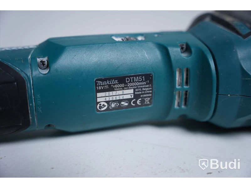 Multiverktyg -Makita DTM 51 ink Batteri och Laddare
