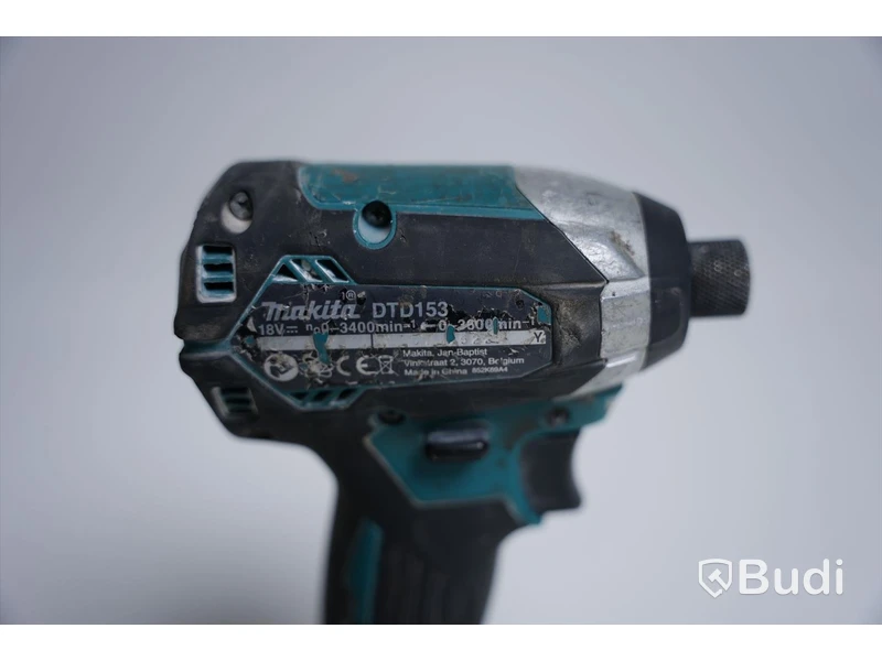 Skruvdragare -Makita DTD 153 ink Batteri och Laddare