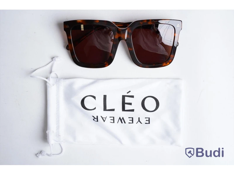 Solglasögon från CLEO EYEWEAR