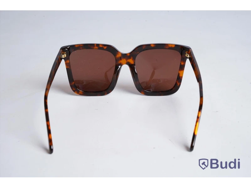 Solglasögon från CLEO EYEWEAR